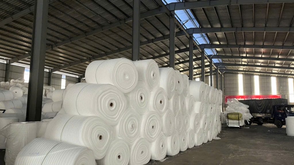 ban-mut-xop-pe-foam-lam-ao-phao-tai-tp-ho-chi-minh