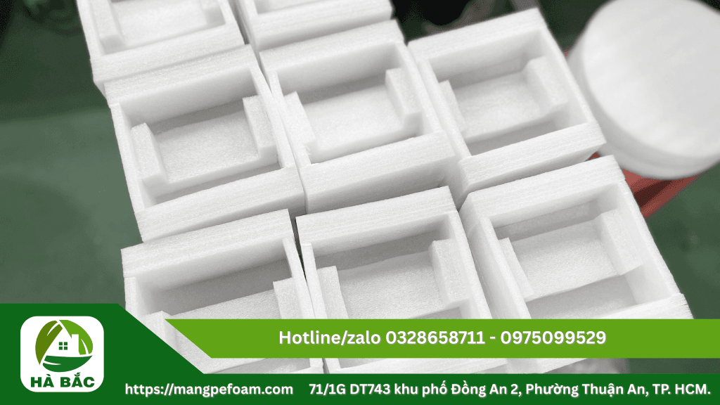 Khay xốp định hình theo yêu cầu lót hộp quà tặng cao cấp cố định chắc chắn