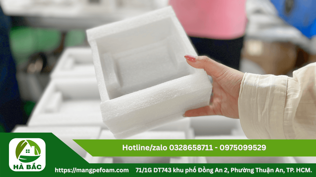 Khay xốp định hình theo yêu cầu lót hộp quà tặng cao cấp cố định chắc chắn