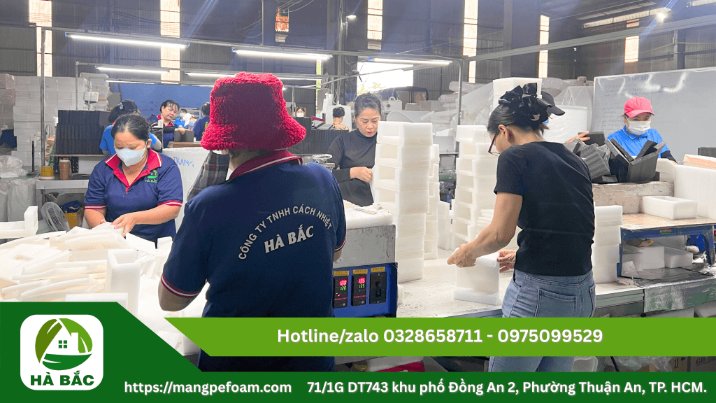 Khay xốp định hình theo yêu cầu lót hộp quà tặng cao cấp cố định chắc chắn